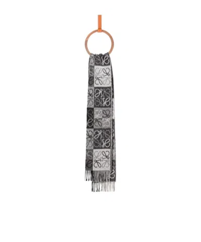 Loewe Anagram-jacquard Wool-blend Scarf In Black/white
