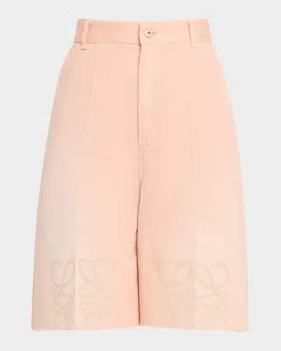 Loewe Anagram Knee Raw-hem Bermuda Shorts In Light Pink