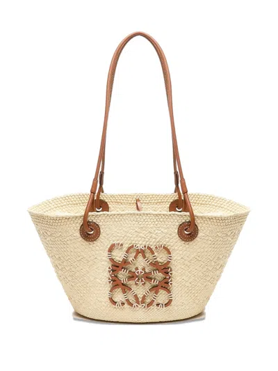 Loewe Anagram Schultertasche In Brown