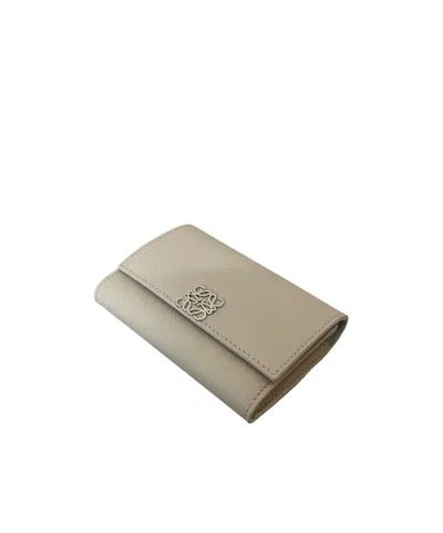 Loewe Anagram Small Vertical Wallet In Gray