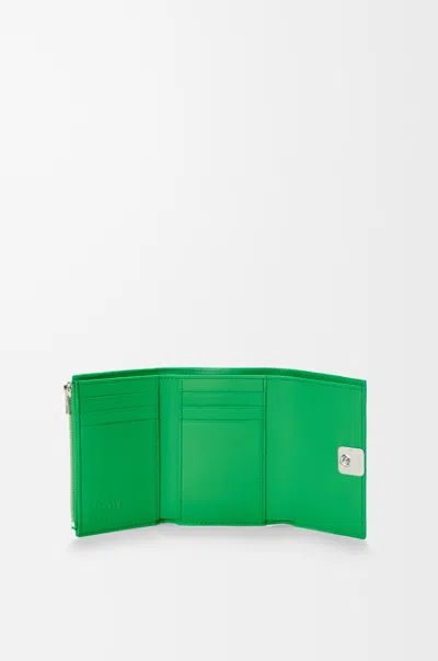 Loewe Anagram Small Vertical Wallet In Pebble Grained Leather Skin For Woman In Green