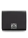 LOEWE ANAGRAM TRIFOLD WALLET IN PEBBLE GRAIN CALFSKIN