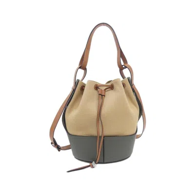 Pre-owned Loewe Beige Canvas Shoulder Bag () In Sand