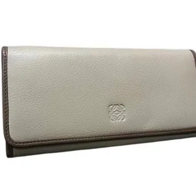 Pre-owned Loewe Beige Leather Long Wallet (bi-fold) () In Sand