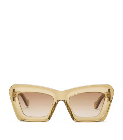Loewe Bevelled Cat Eye Sunglasses In Green