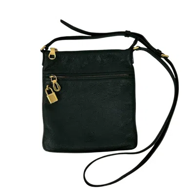 Pre-owned Loewe Black Leather Pochette Shoulder Bag ()