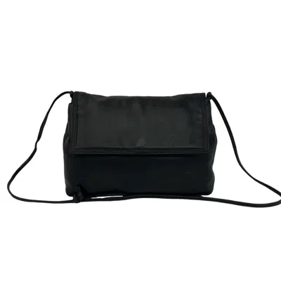 Pre-owned Loewe Black Leather Pochette Shoulder Bag ()