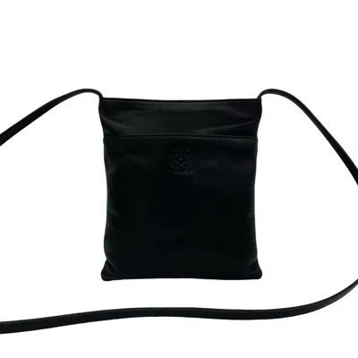 Pre-owned Loewe Black Leather Pochette Shoulder Bag ()