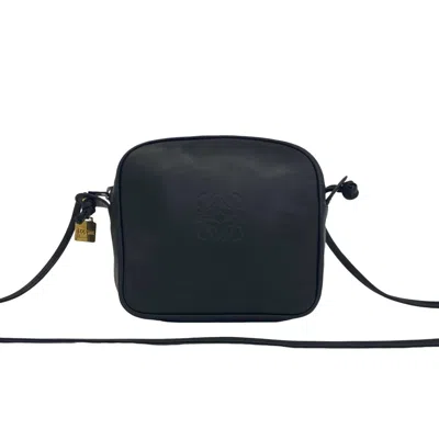 Pre-owned Loewe Black Leather Pochette Shoulder Bag ()
