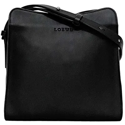 Pre-owned Loewe Black Leather Shoulder Bag ()
