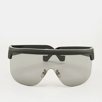 Pre-owned Loewe Black Lw40034u Show D-frame Visor Shield Sunglasses