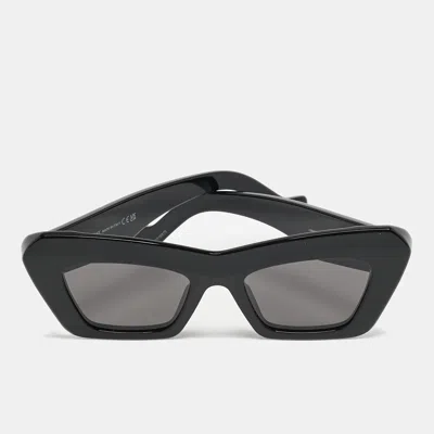 Pre-owned Loewe Black Lw40036i Anagram Cat Eye Sunglasses
