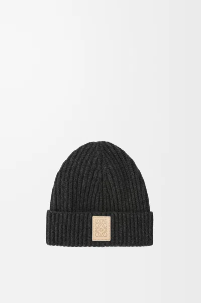 Loewe Anagram Ribbed-knit Cashmere Beanie In Black