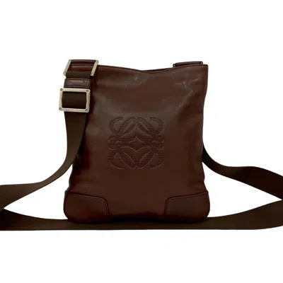 Pre-owned Loewe Brown Leather Pochette Shoulder Bag ()