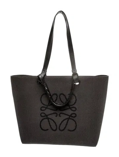 Pre-owned Loewe Canvas Anagram Medium In Black