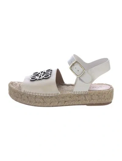 Pre-owned Loewe Canvas Espadrilles In White