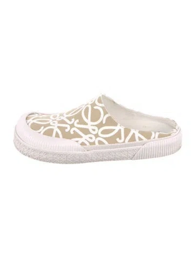 Pre-owned Loewe Canvas Printed Mules In White