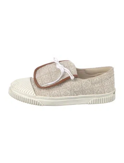 Pre-owned Loewe Canvas Sneakers In Neutral