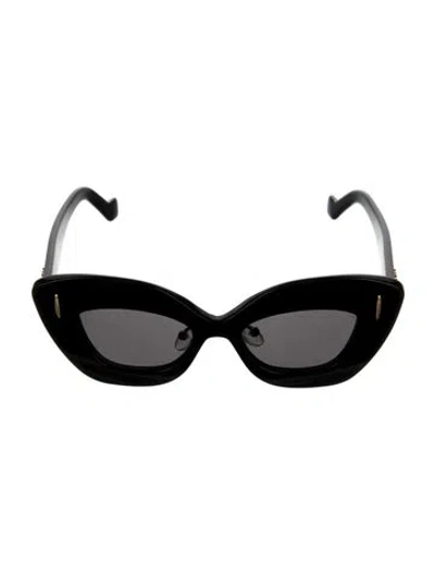 Pre-owned Loewe Cat-eye Tinted Sunglasses In Black