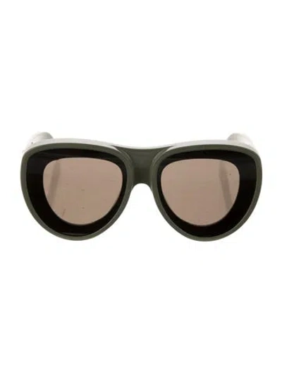 Pre-owned Loewe Cat-eye Tinted Sunglasses In Green
