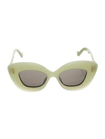 Pre-owned Loewe Cat-eye Tinted Sunglasses In Green