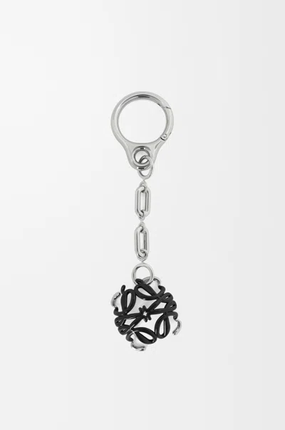 Loewe Charm Scarabeo Anagram Pour Femme In Purple