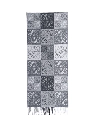 Loewe 'checkerboard' Scarf In Gray