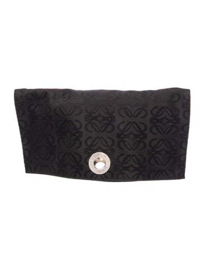Pre-owned Loewe Clutch In Black