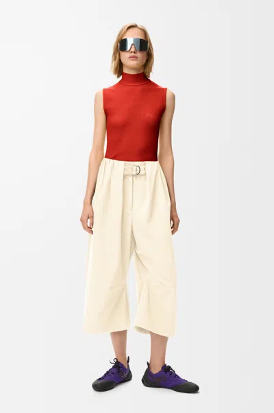 Loewe Cropped Belted Trousers In Cotton And Silk Size:42 For Woman In Neutral