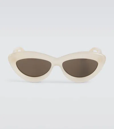 Loewe Curvy Oval Sunglasses In Ivory / Brown