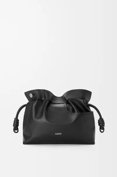 Loewe Flamenco Clutch Moyen Panta En Cuir Brillant Pour Femme In Black