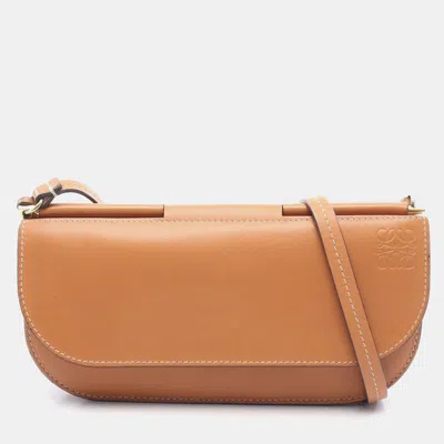 Pre-owned Loewe Gate Pochette Tan Smooth Calfskin Leather Crossbody Bag In Brown