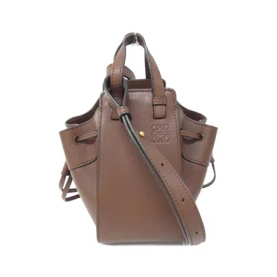Pre-owned Loewe Gold Leather Shoulder Bag ()