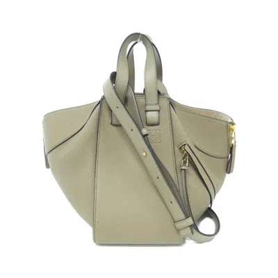 Pre-owned Loewe Gold Leather Shoulder Bag ()
