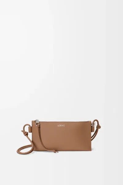 Loewe Joya Pouch En Cuir Nappa Pour Femme In Brown