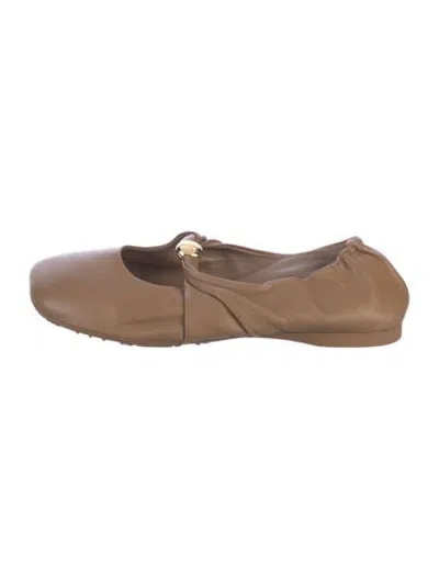 Pre-owned Loewe Leather Ballet Flats In Neutrals