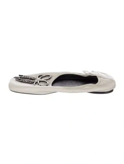Pre-owned Loewe Leather Ballet Flats In White