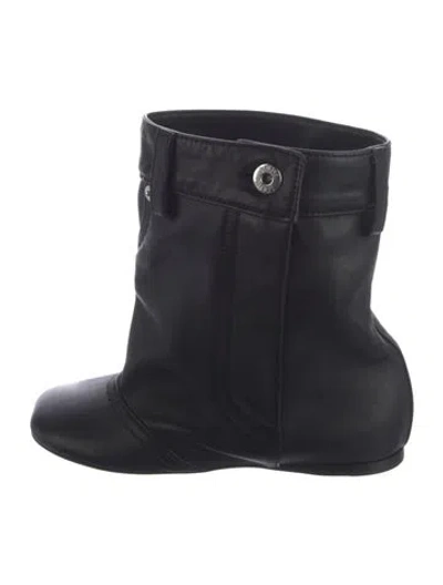 Pre-owned Loewe Leather Boots In Black