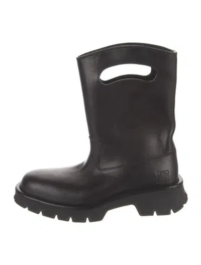 Pre-owned Loewe Leather Boots In Black
