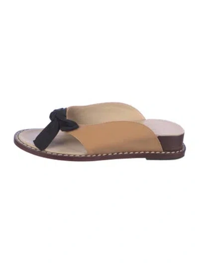 Pre-owned Loewe Leather Bow Accents Flip Flops In Neutrals