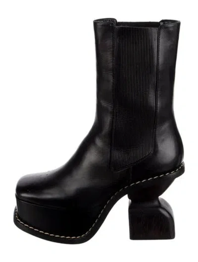 Pre-owned Loewe Leather Chelsea Boots In Black