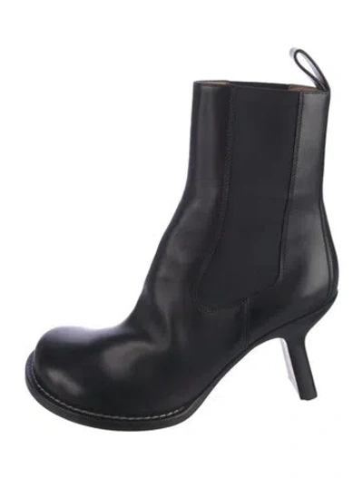 Pre-owned Loewe Leather Chelsea Boots In Black