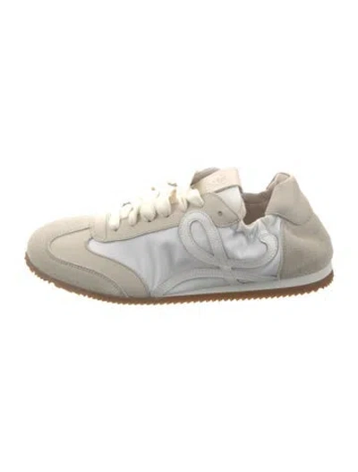 Pre-owned Loewe Leather Colorblock Pattern Sneakers In White