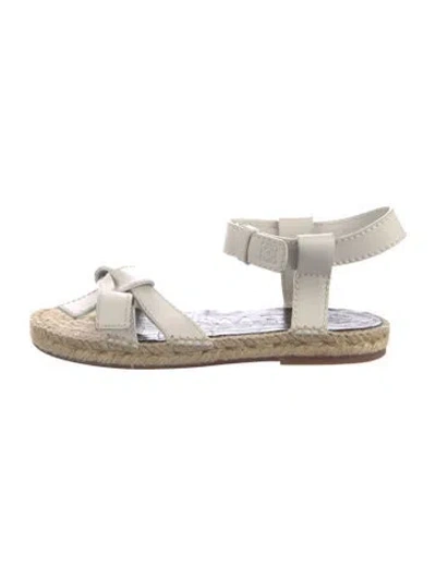 Pre-owned Loewe Leather Espadrilles In White