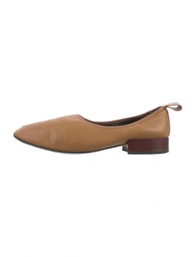Pre-owned Loewe Leather Flats In Brown