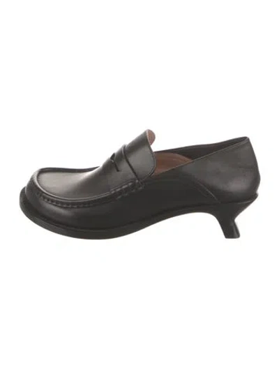 Pre-owned Loewe Leather Loafers In Black