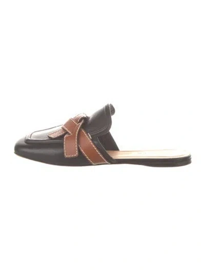 Pre-owned Loewe Leather Loafers In Black