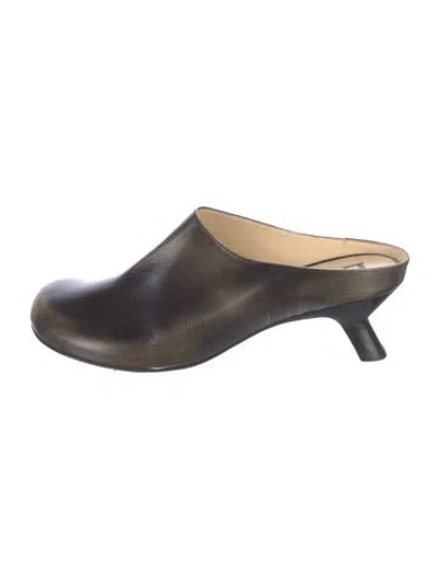 Pre-owned Loewe Leather Mules In Brown
