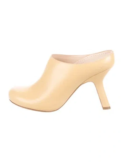 Pre-owned Loewe Leather Mules In Neutrals