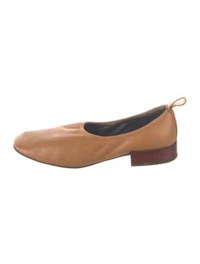 Pre-owned Loewe Leather Pumps In Brown/neutrals